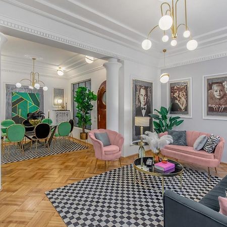 Holt - The Great Gatsby Villa Bukarest Exteriör bild