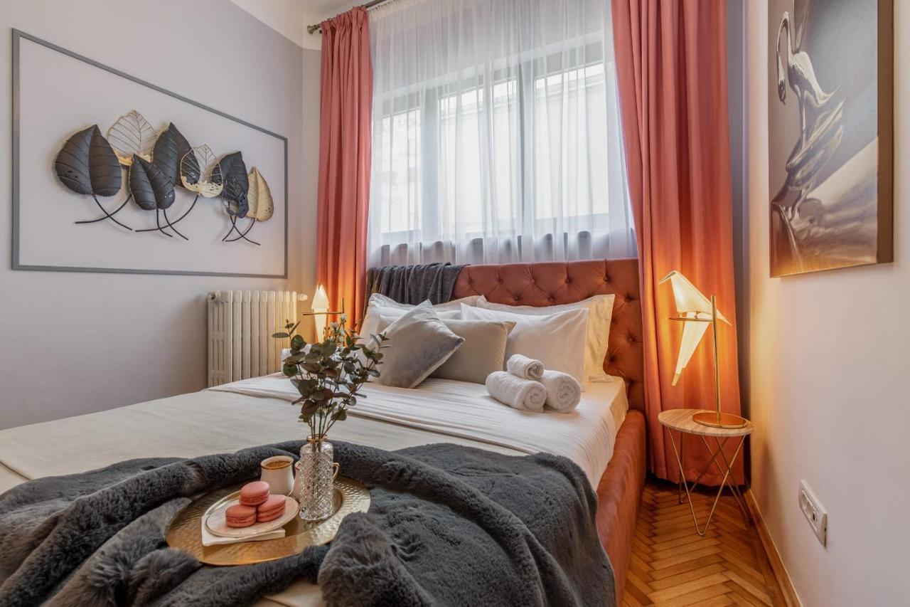 Holt - The Great Gatsby Villa Bukarest Exteriör bild