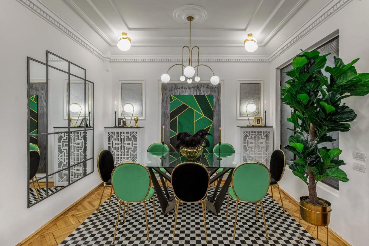 Holt - The Great Gatsby Villa Bukarest Exteriör bild