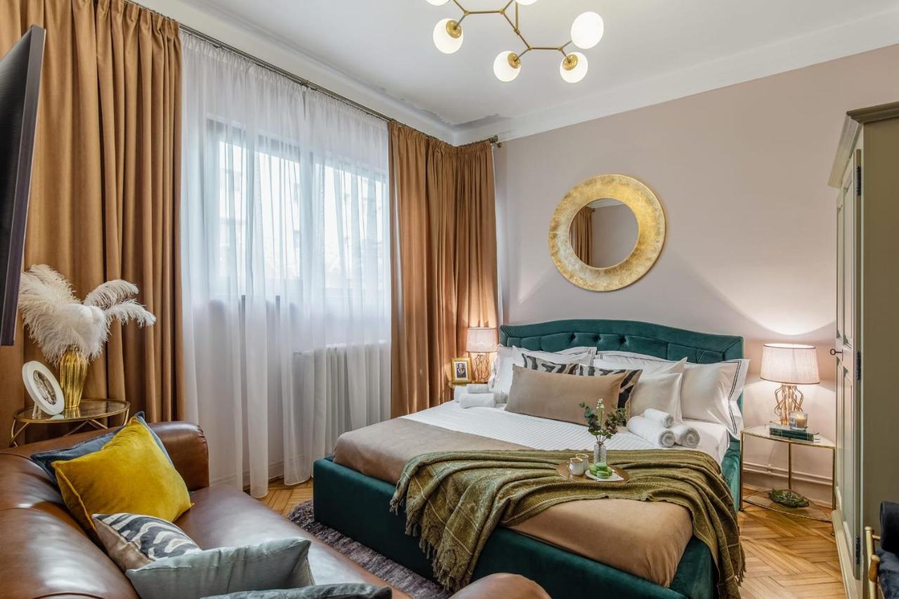 Holt - The Great Gatsby Villa Bukarest Exteriör bild