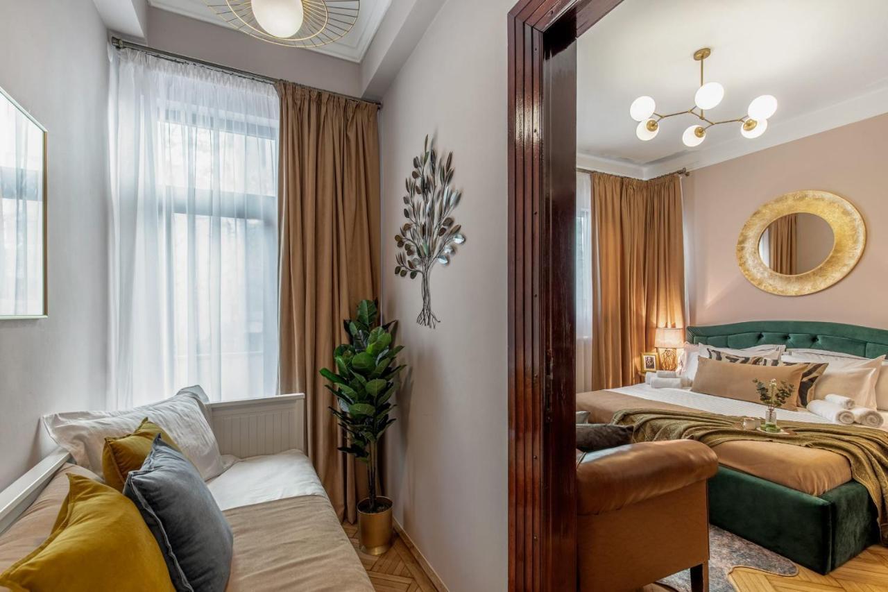 Holt - The Great Gatsby Villa Bukarest Exteriör bild