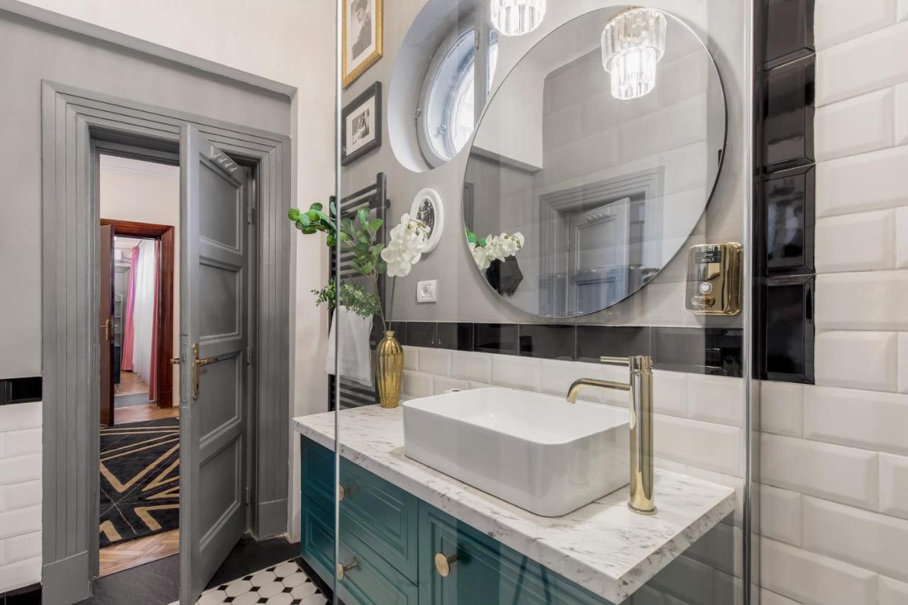 Holt - The Great Gatsby Villa Bukarest Exteriör bild