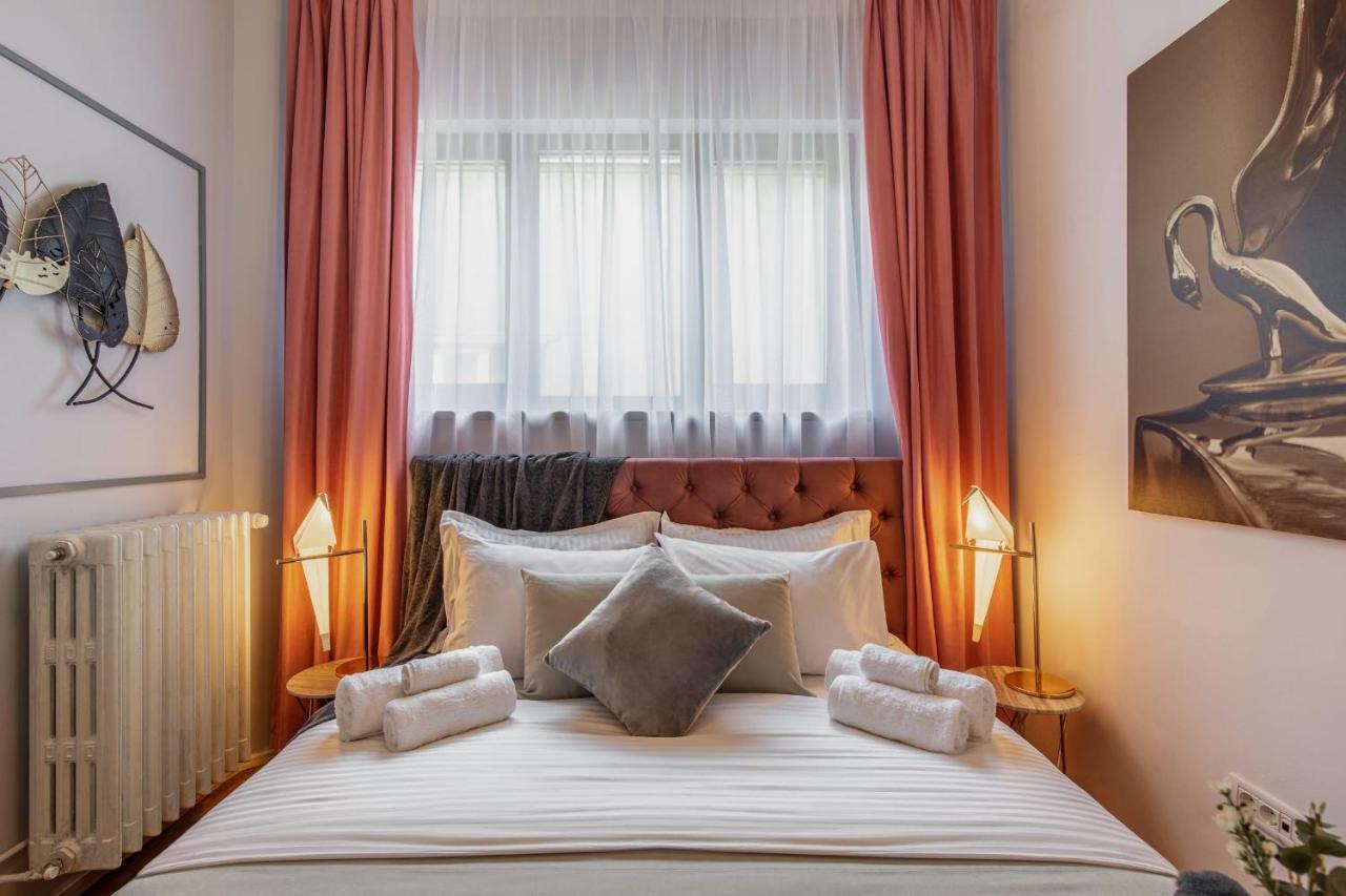 Holt - The Great Gatsby Villa Bukarest Exteriör bild